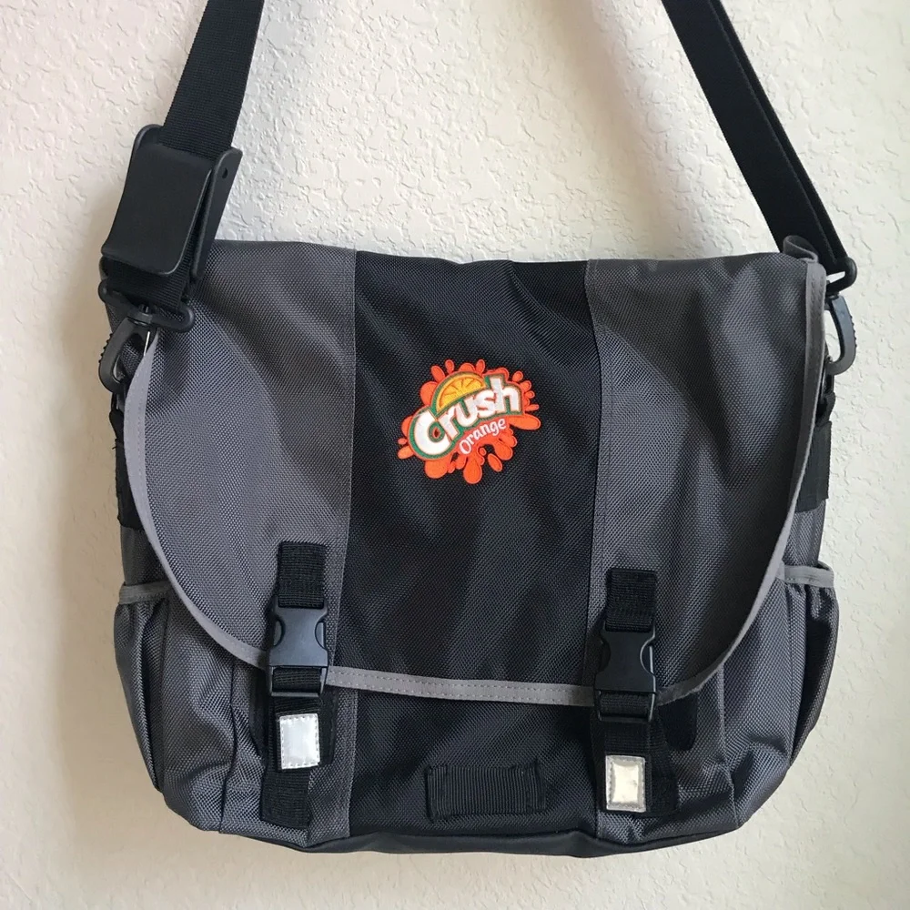 District Threads Montezuma Messenger Backpack Bag